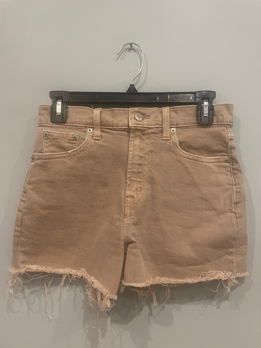 High-Waist Frayed Hem Women’s Shorts - Tan